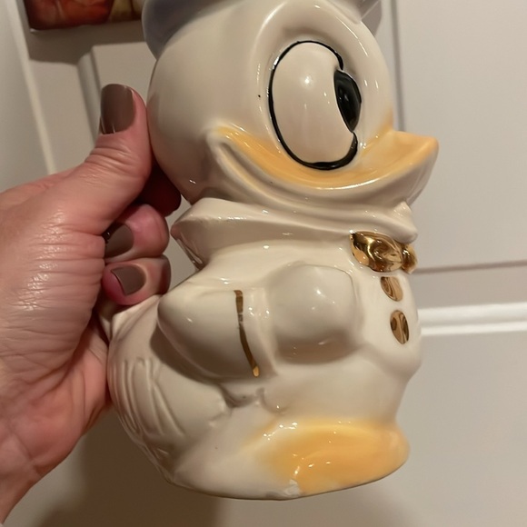 Disney’s Donald Duck Ceramic Pitcher-GUC - Picture 15 of 17